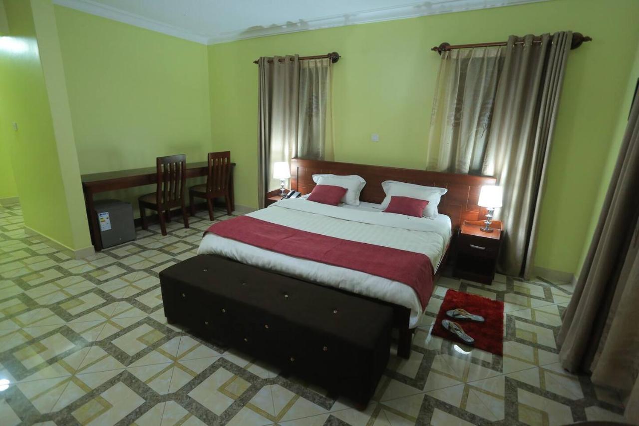 Precious Villas Lubowa ภายนอก รูปภาพ