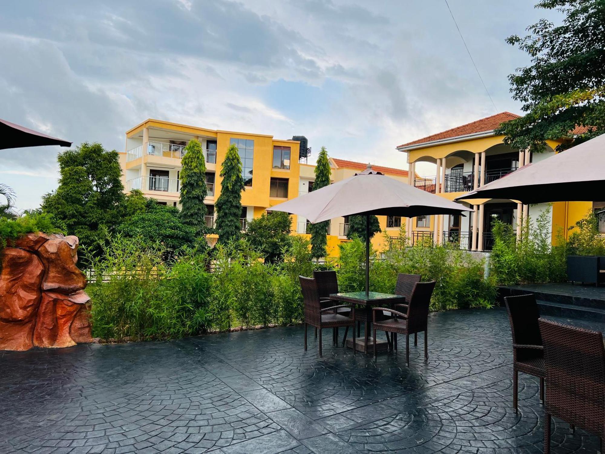 Precious Villas Lubowa ภายนอก รูปภาพ
