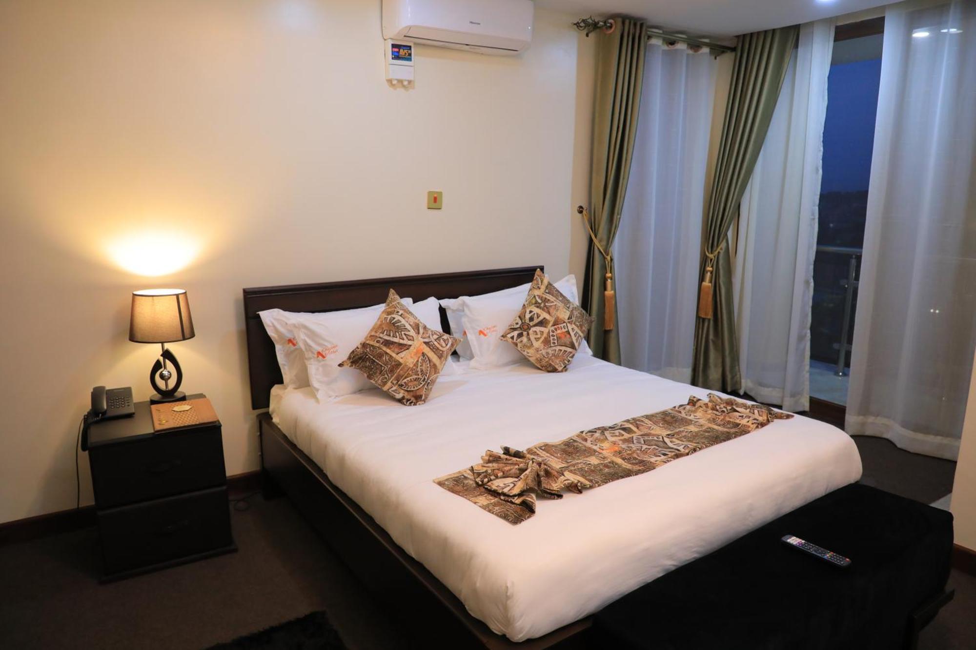 Precious Villas Lubowa ภายนอก รูปภาพ