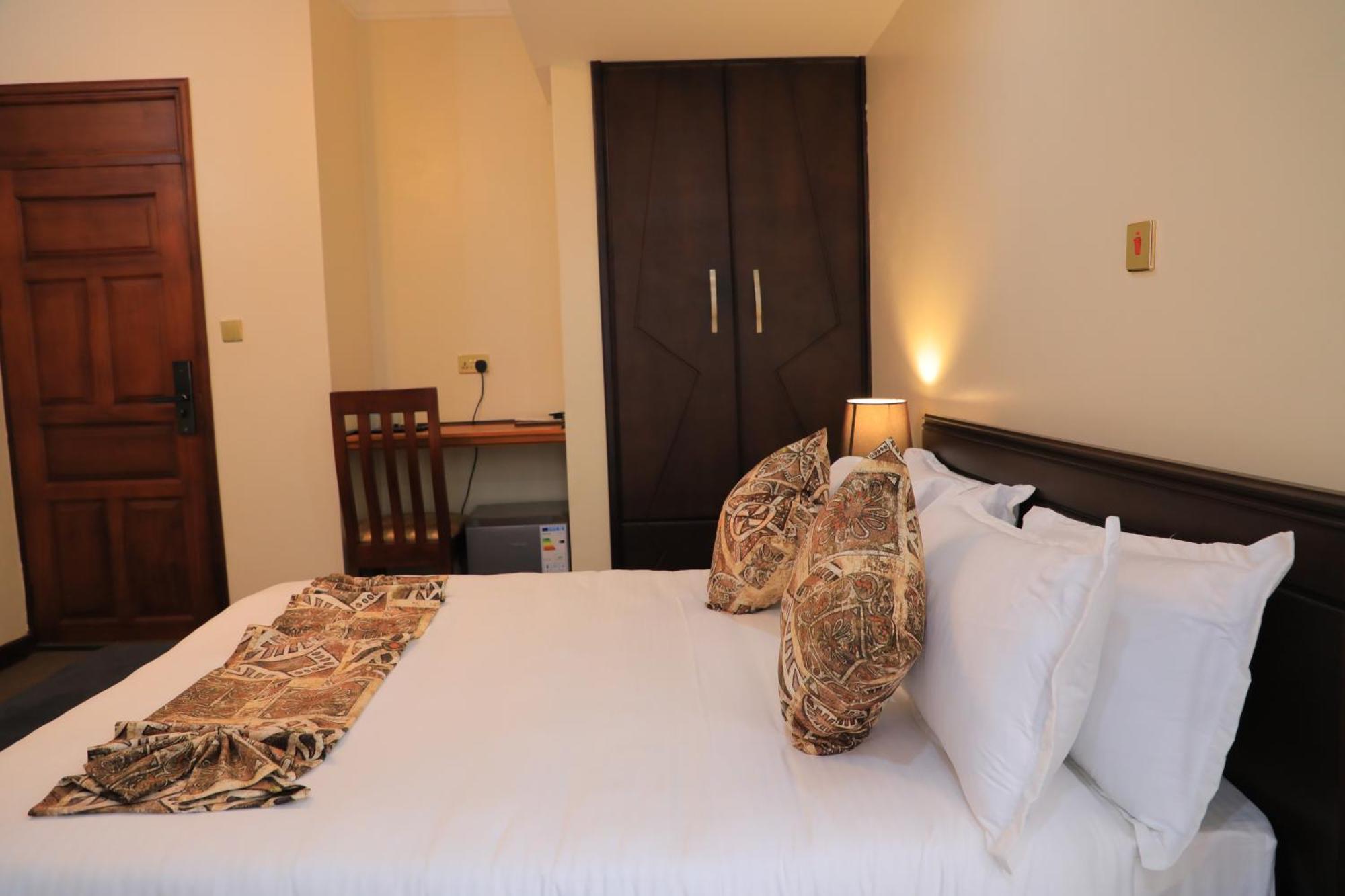 Precious Villas Lubowa ภายนอก รูปภาพ
