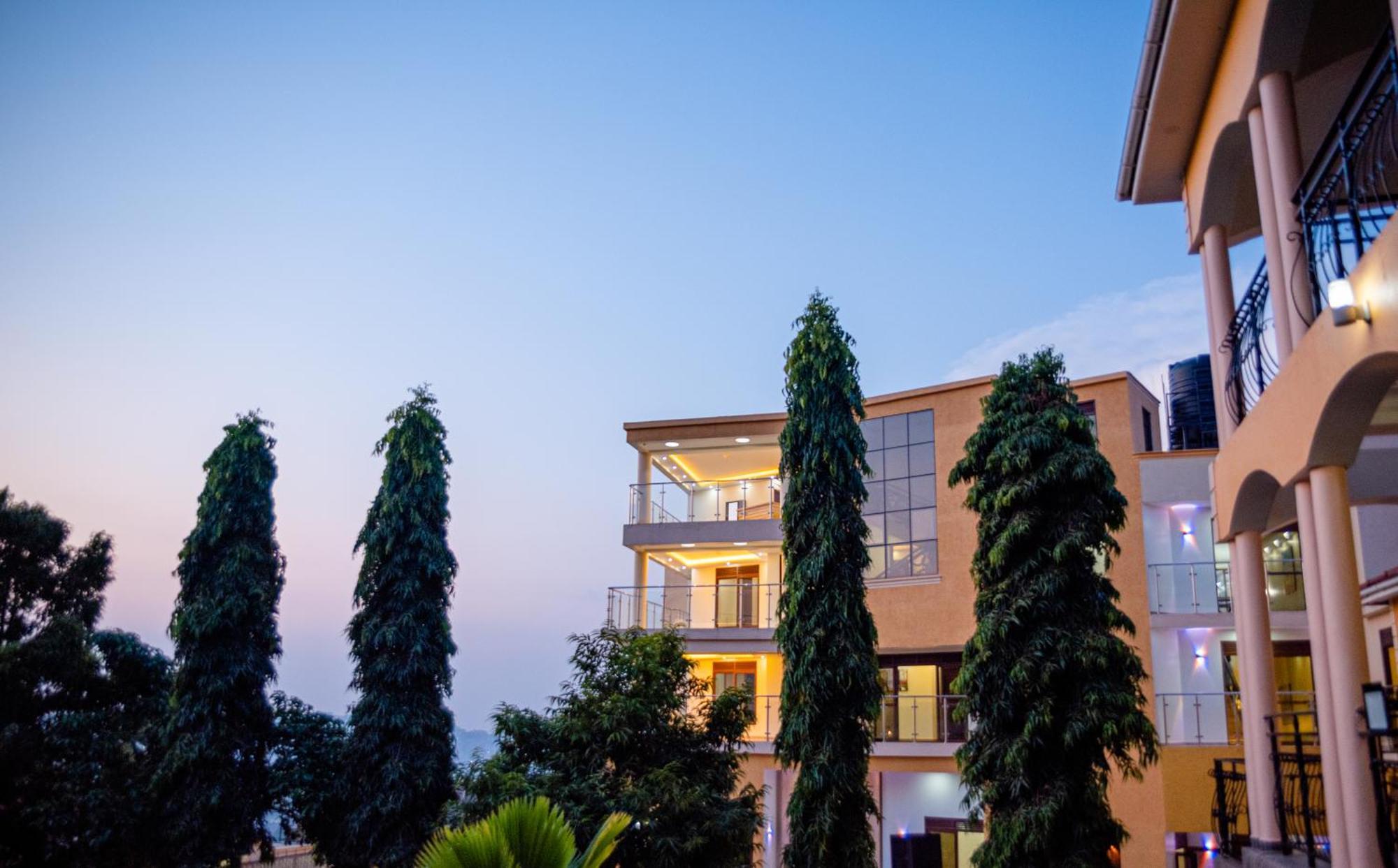 Precious Villas Lubowa ภายนอก รูปภาพ